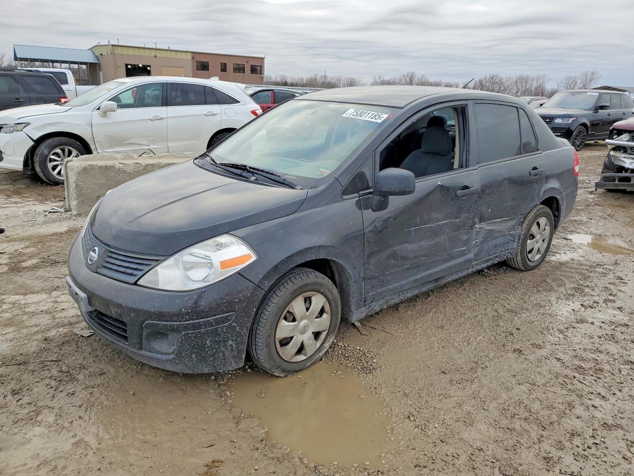 NISSAN VERSA 2011