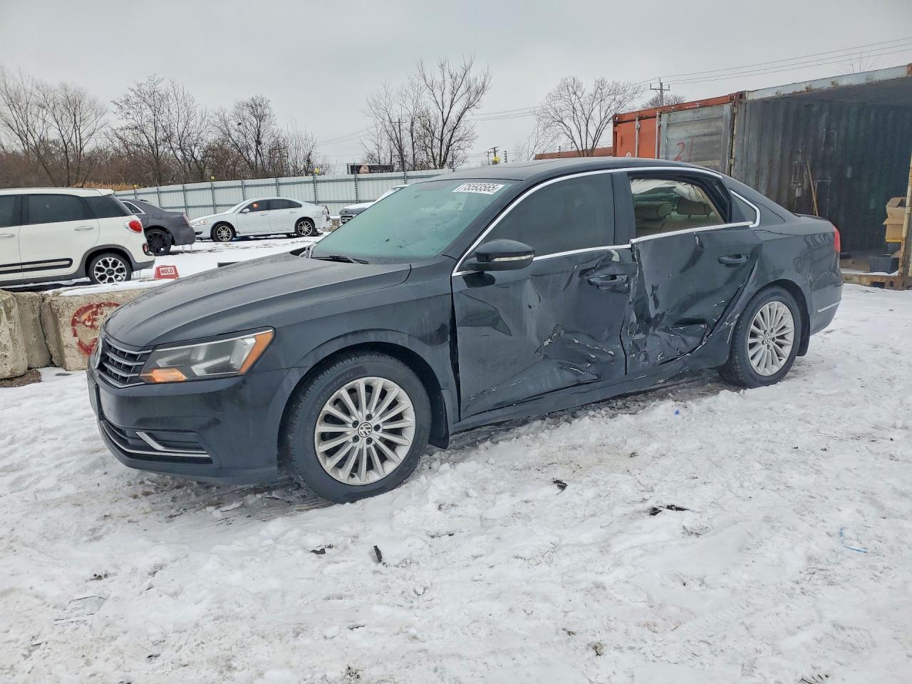 VOLKSWAGEN PASSAT 2016