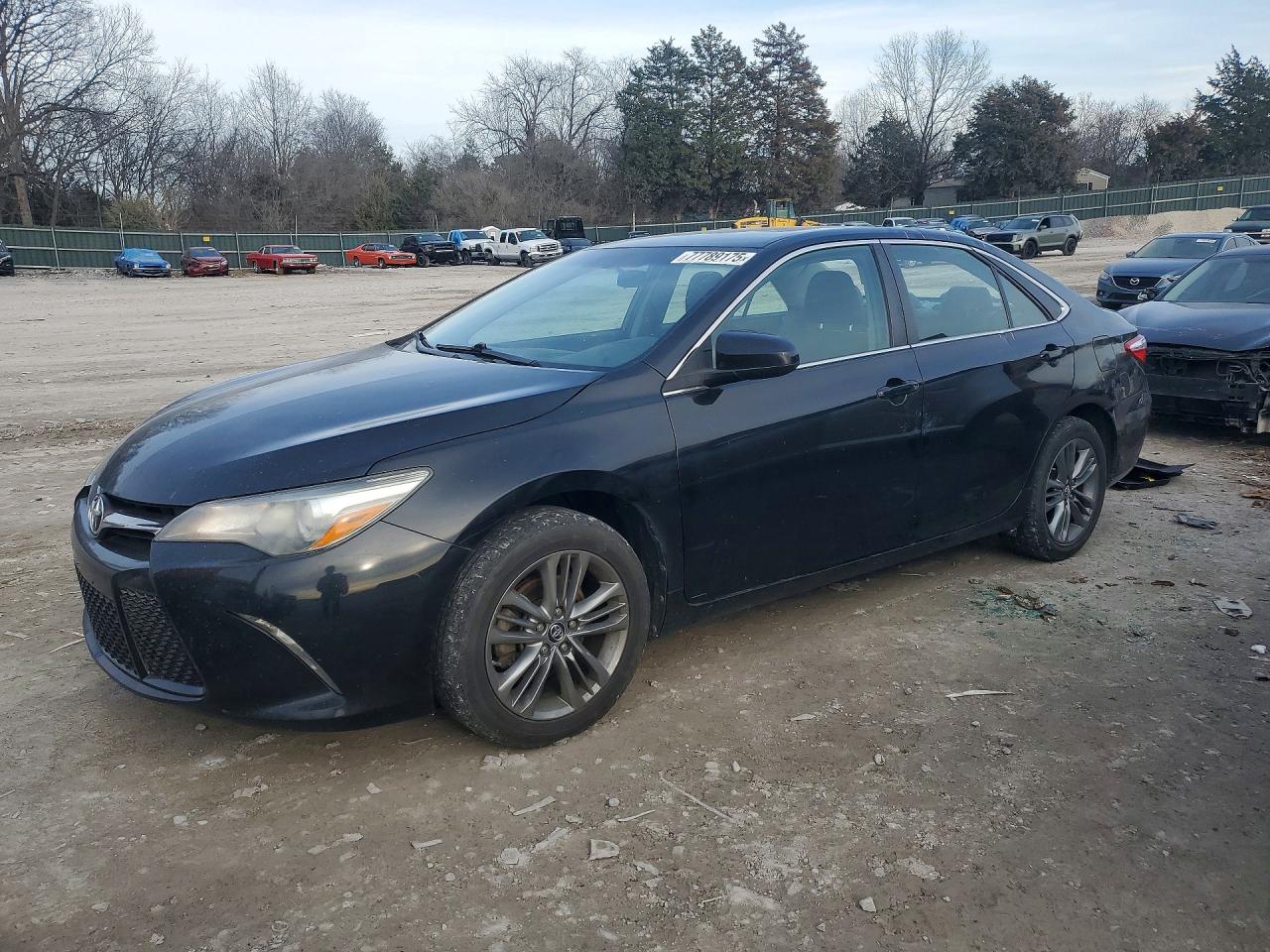 TOYOTA CAMRY 2017