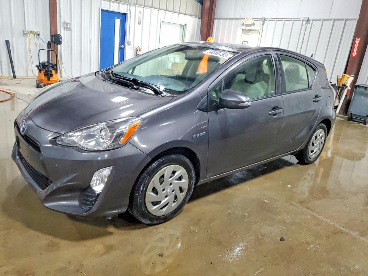 TOYOTA PRIUS C 2016
