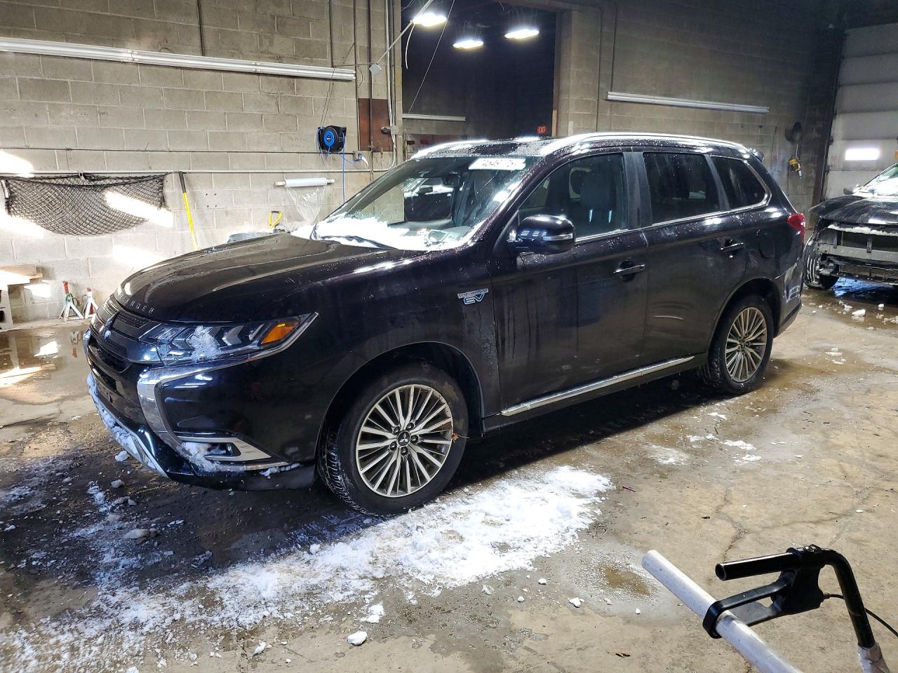 MITSUBISHI OUTLANDER 2020