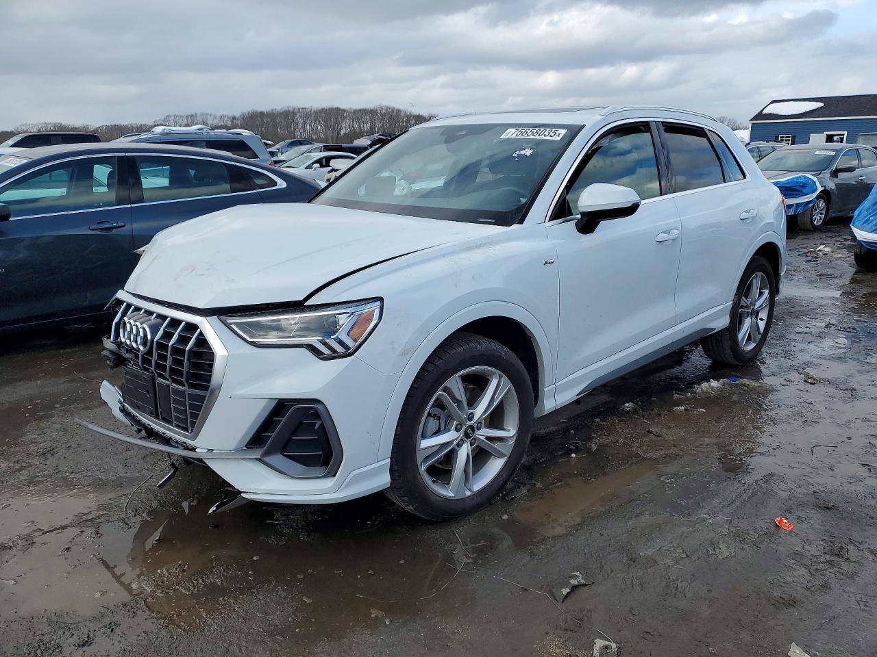 AUDI Q3 2024