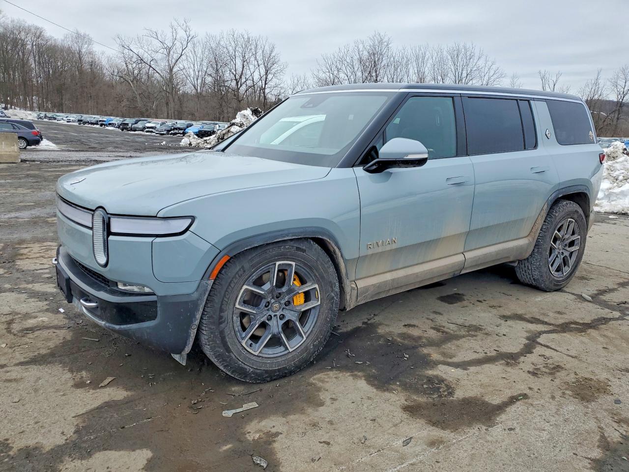 RIVIAN R1S 2023