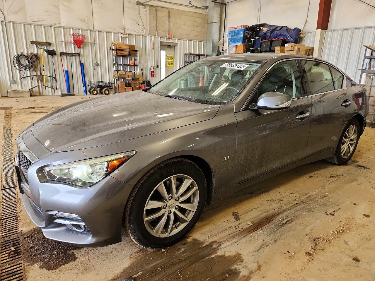 INFINITI Q50 2015