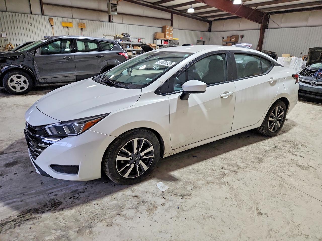 NISSAN VERSA 2023