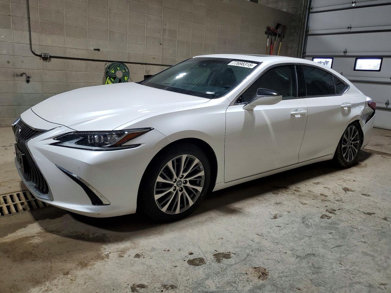 LEXUS ES 2020