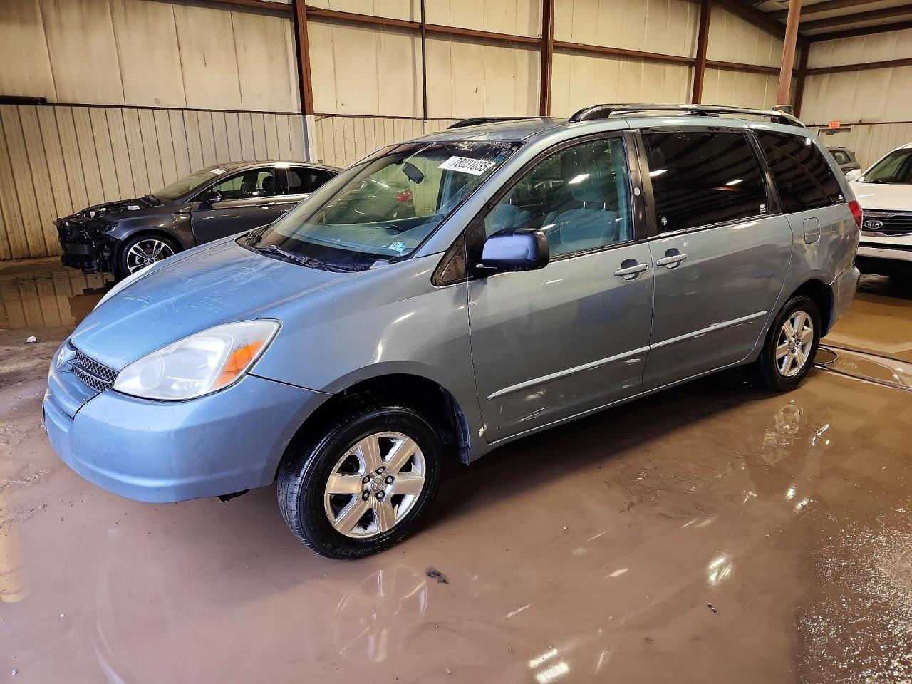 TOYOTA SIENNA 2005