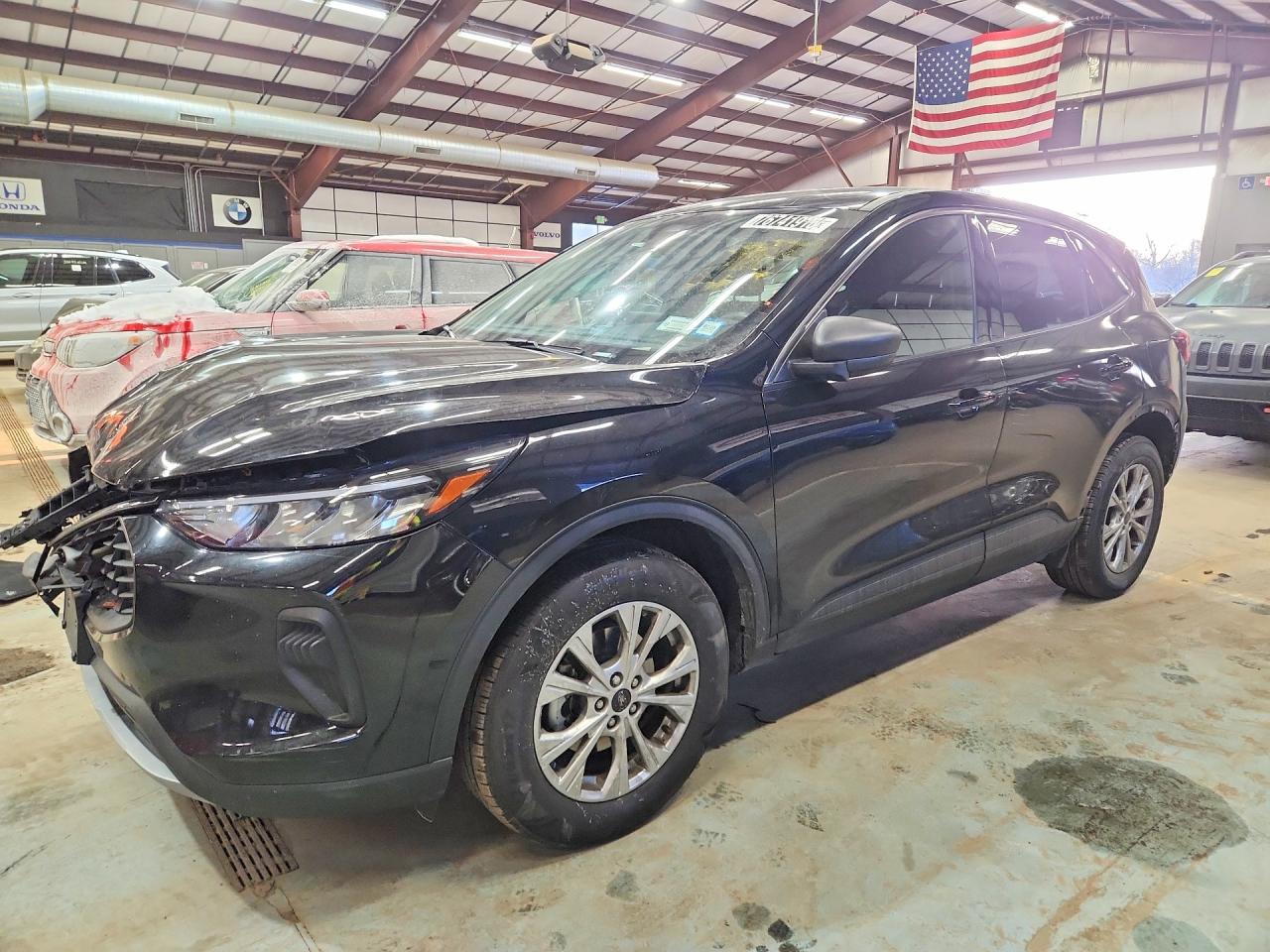 FORD ESCAPE 2023