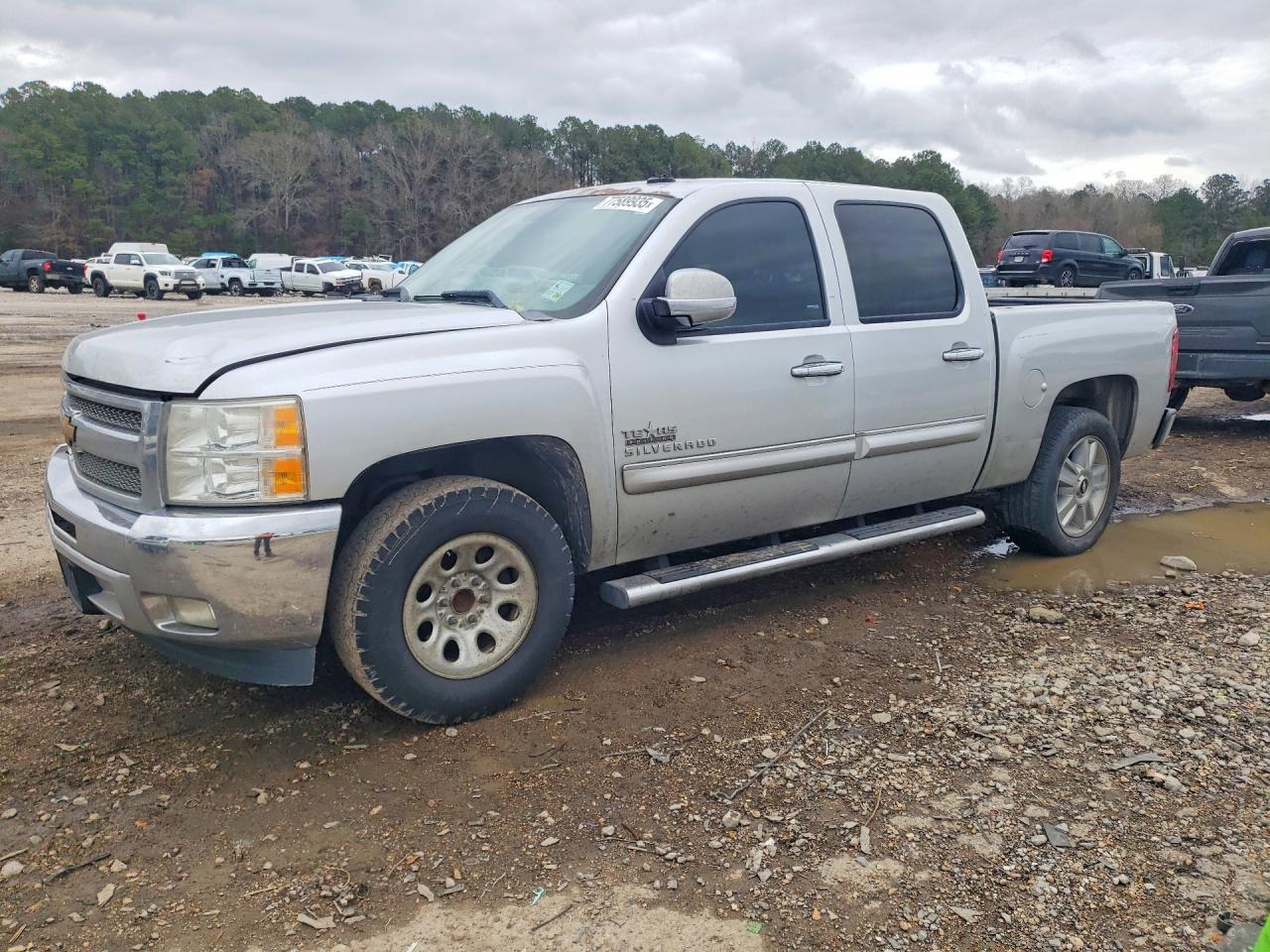 CHEVROLET SILVERADO 2013