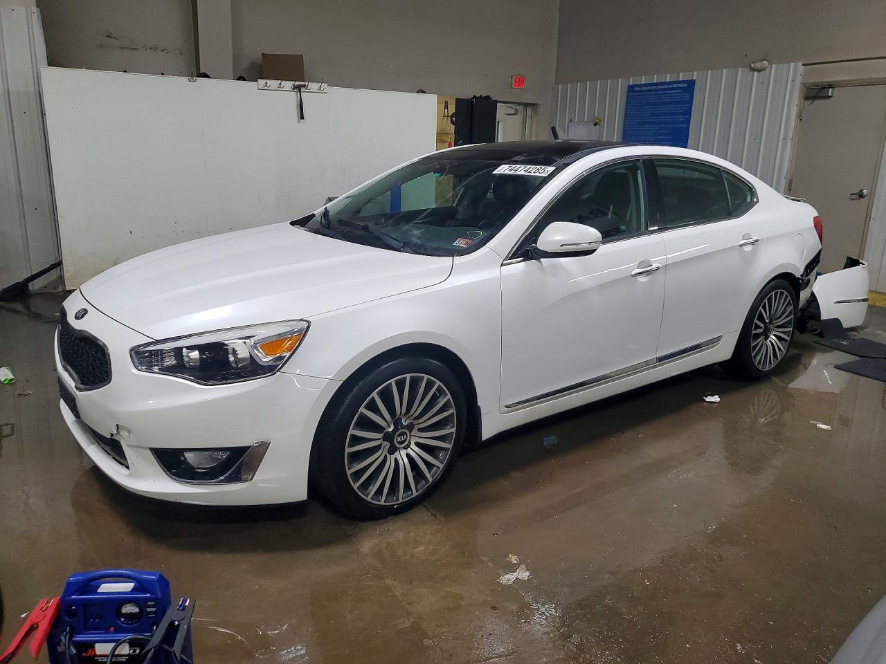 KIA CADENZA 2016