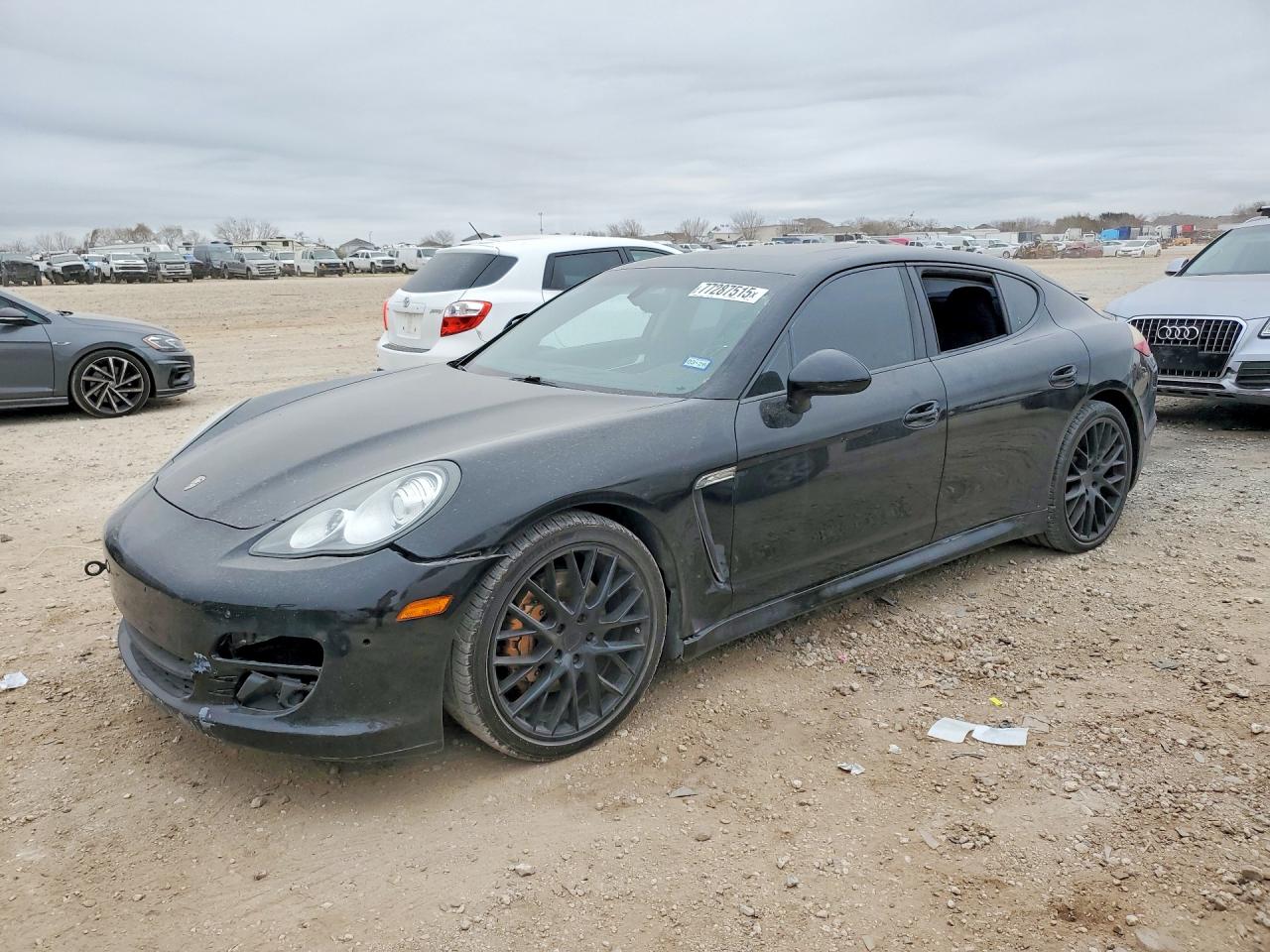 PORSCHE PANAMERA 2011