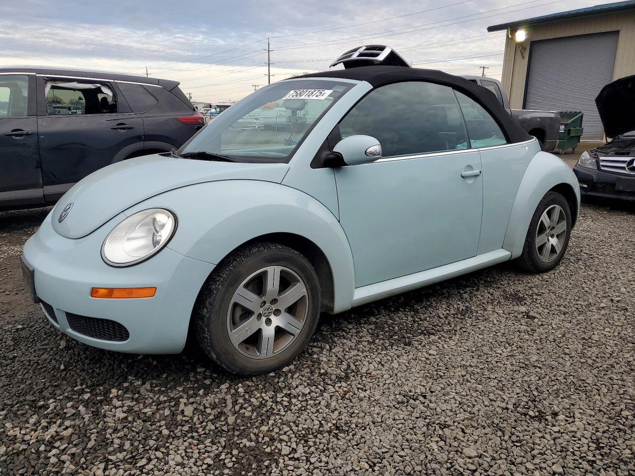 VOLKSWAGEN NEW BEETLE 2006