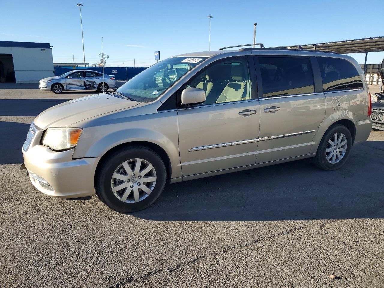 CHRYSLER TOWN & COUNTRY 2014