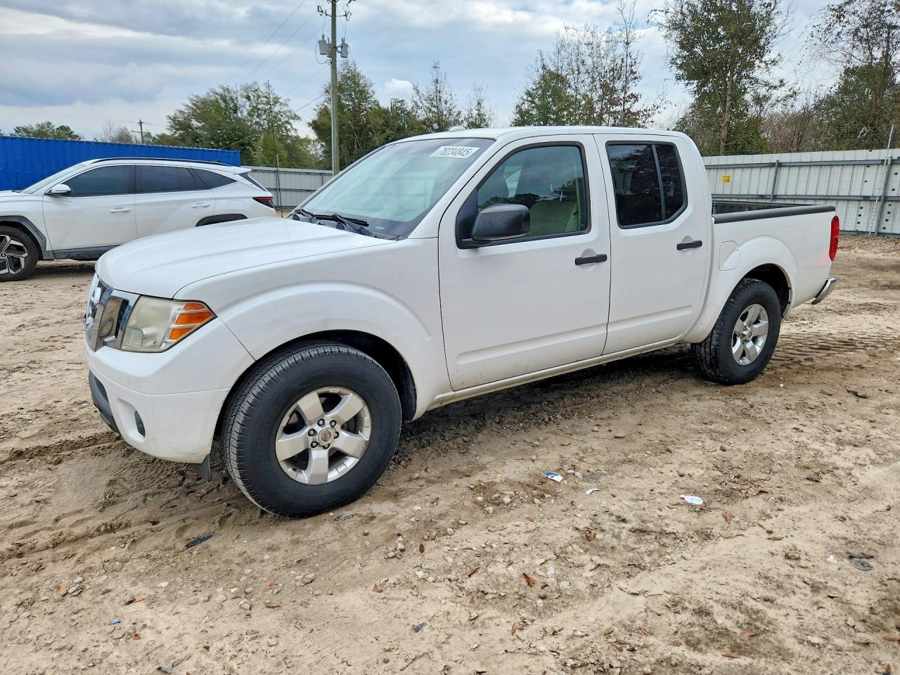 NISSAN FRONTIER 2012