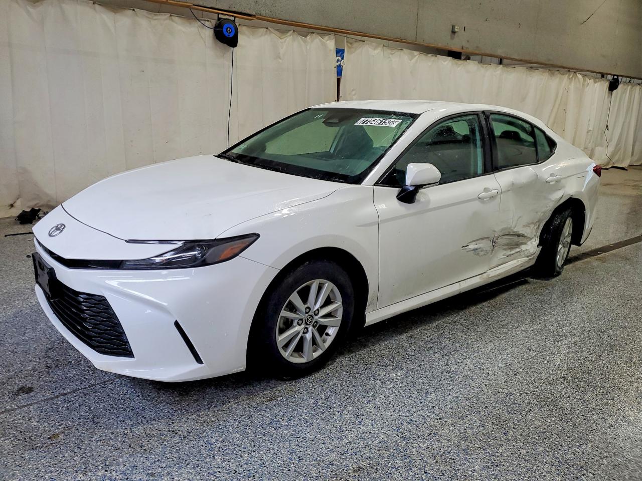 TOYOTA CAMRY 2025