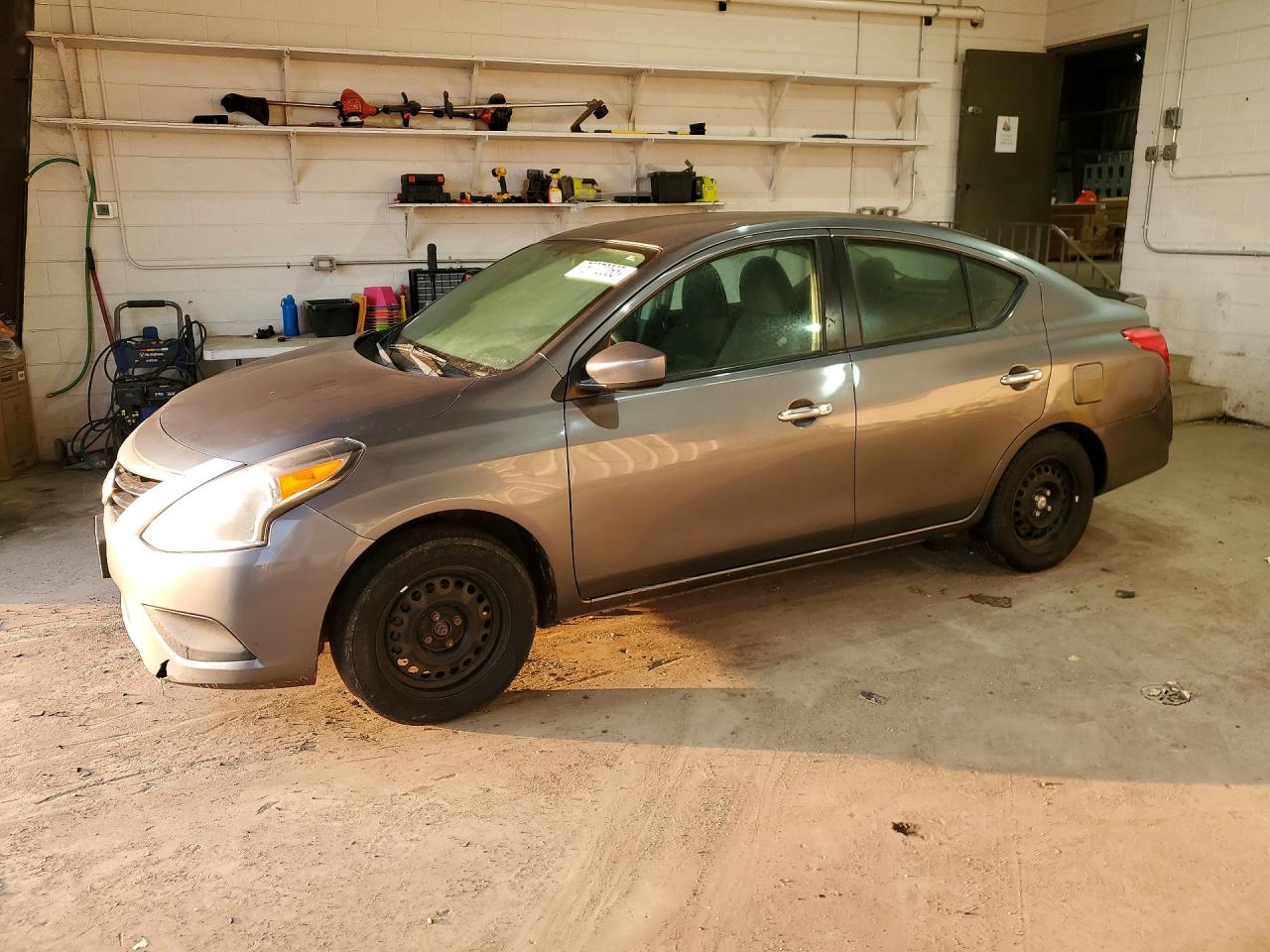 NISSAN VERSA 2019