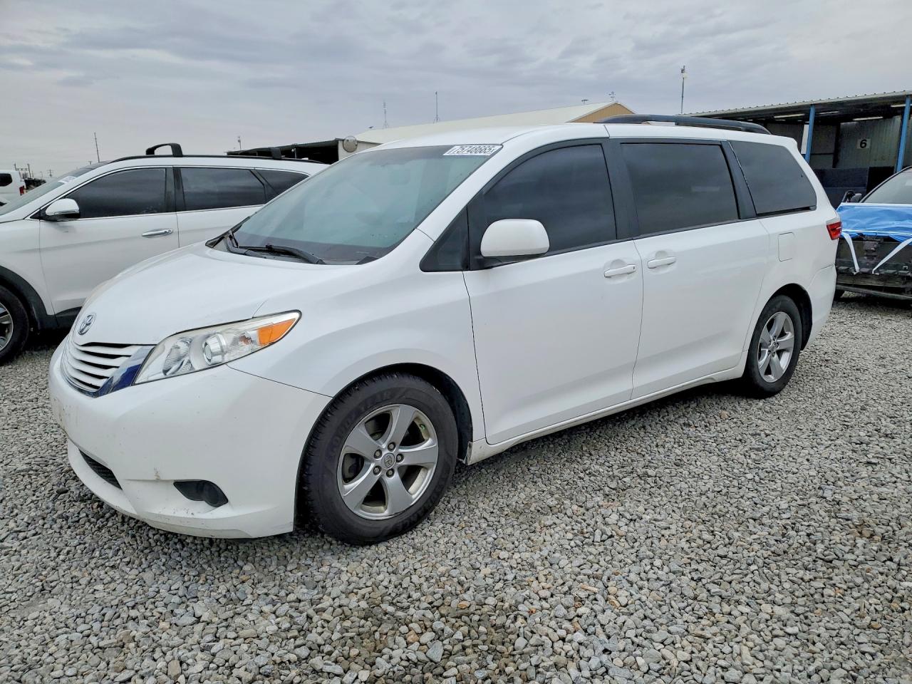 TOYOTA SIENNA 2015