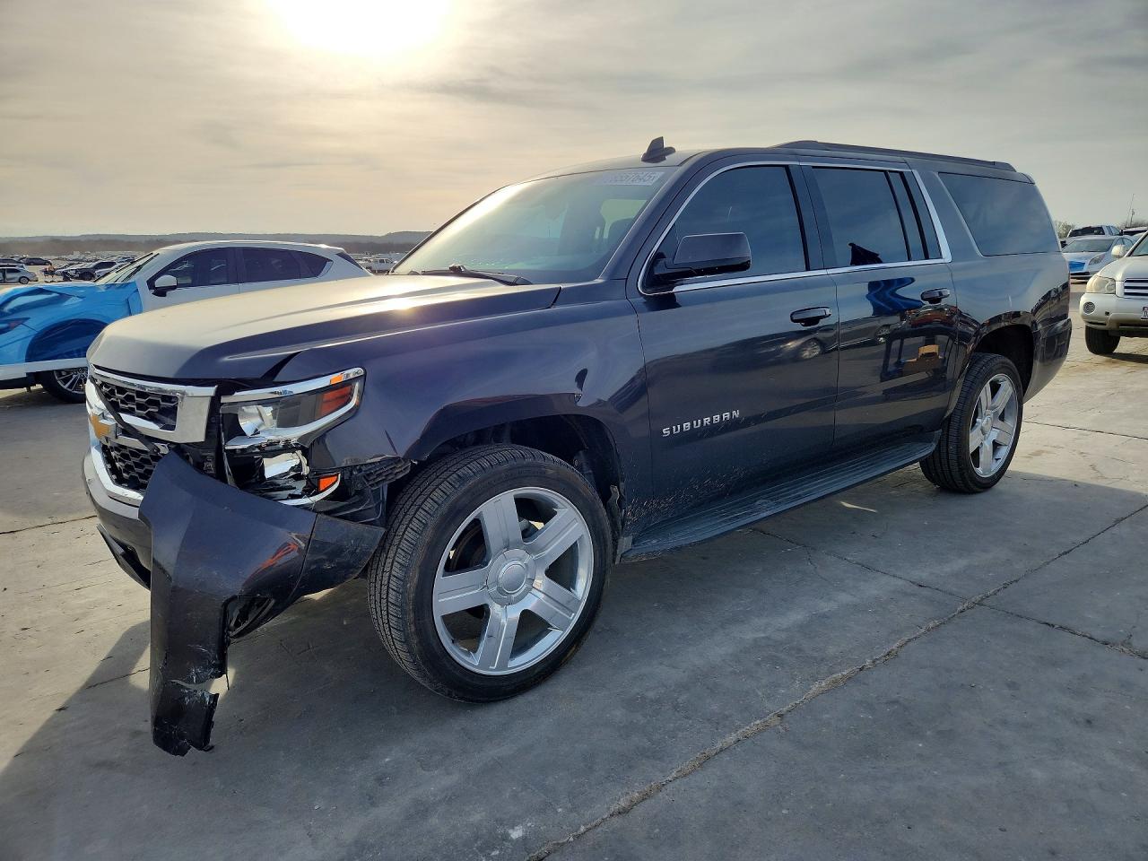 CHEVROLET SUBURBAN 2016