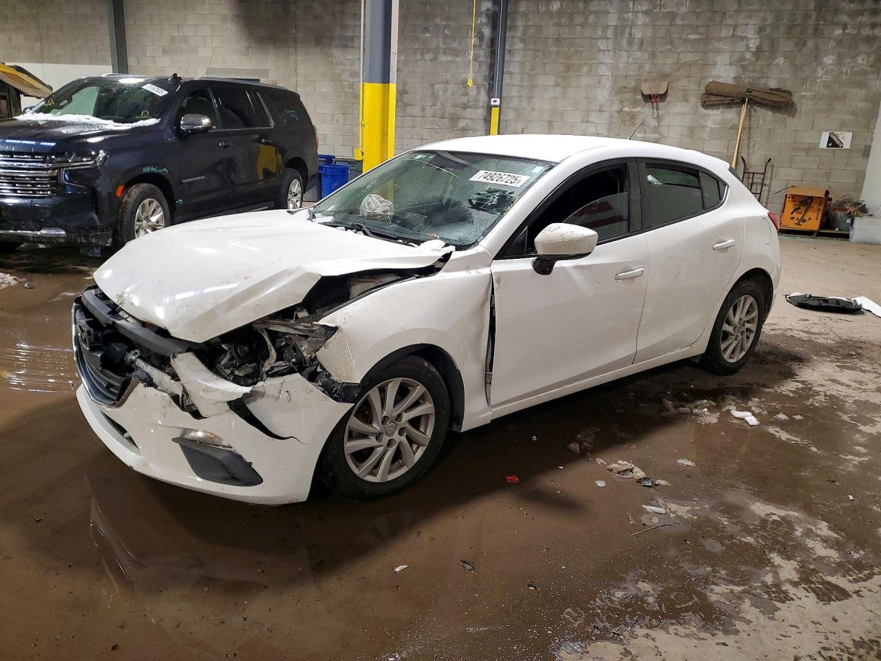 MAZDA 3 2015