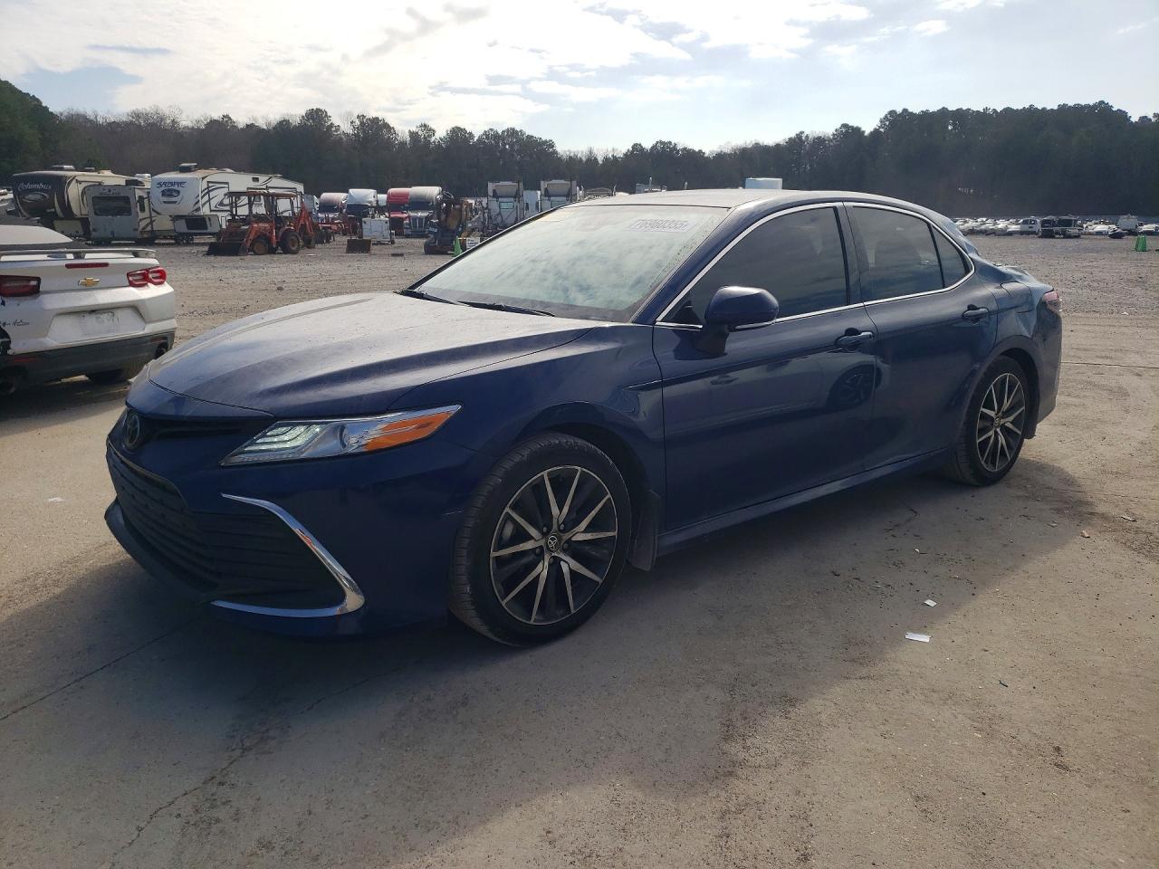TOYOTA CAMRY 2024