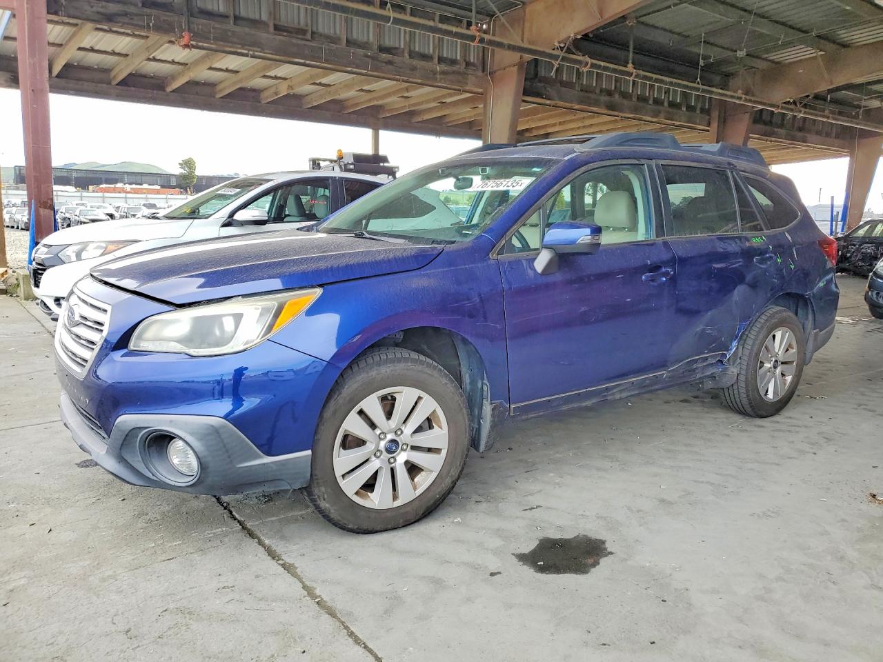 SUBARU OUTBACK 2016