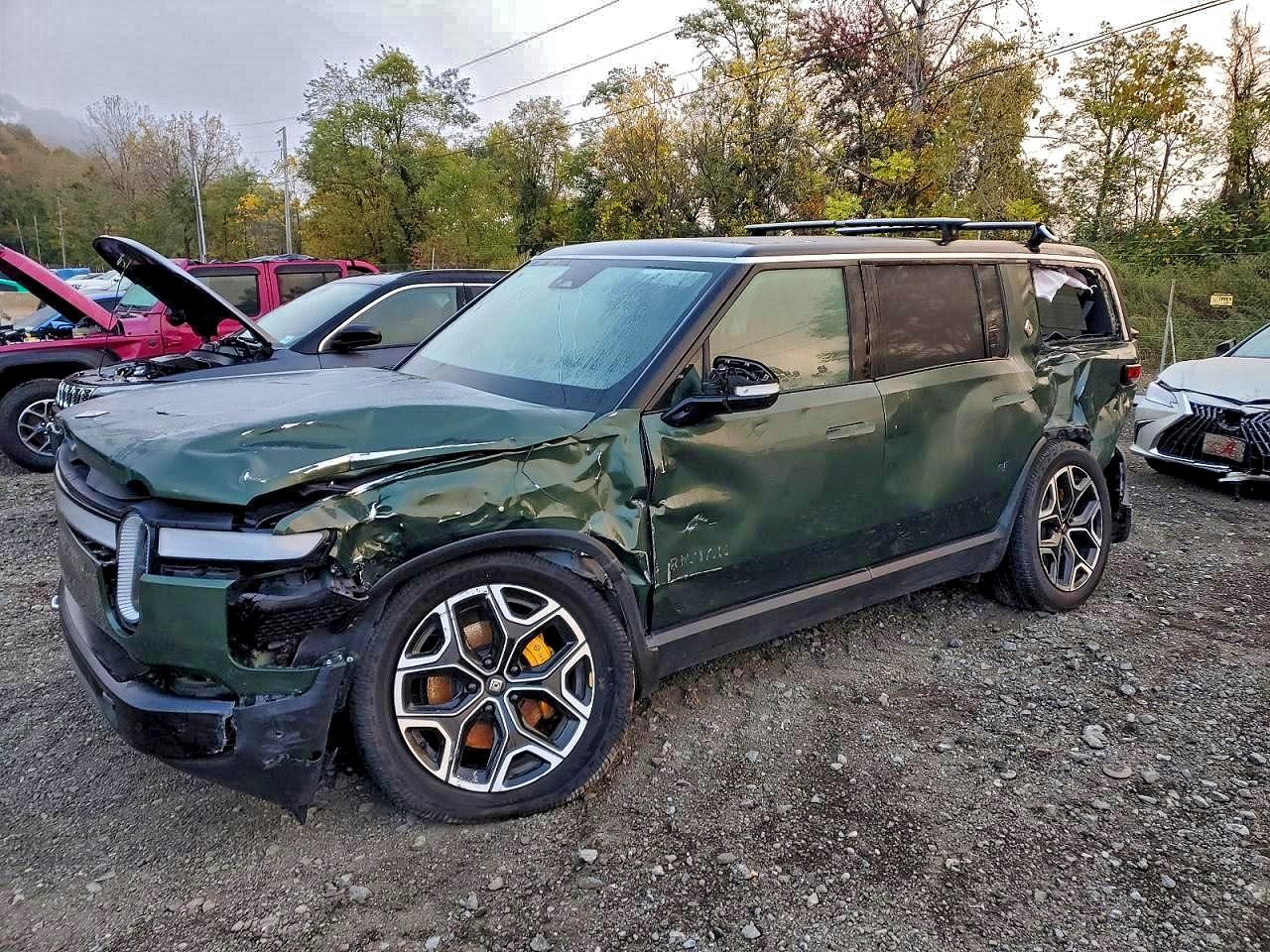 RIVIAN R1S 2023