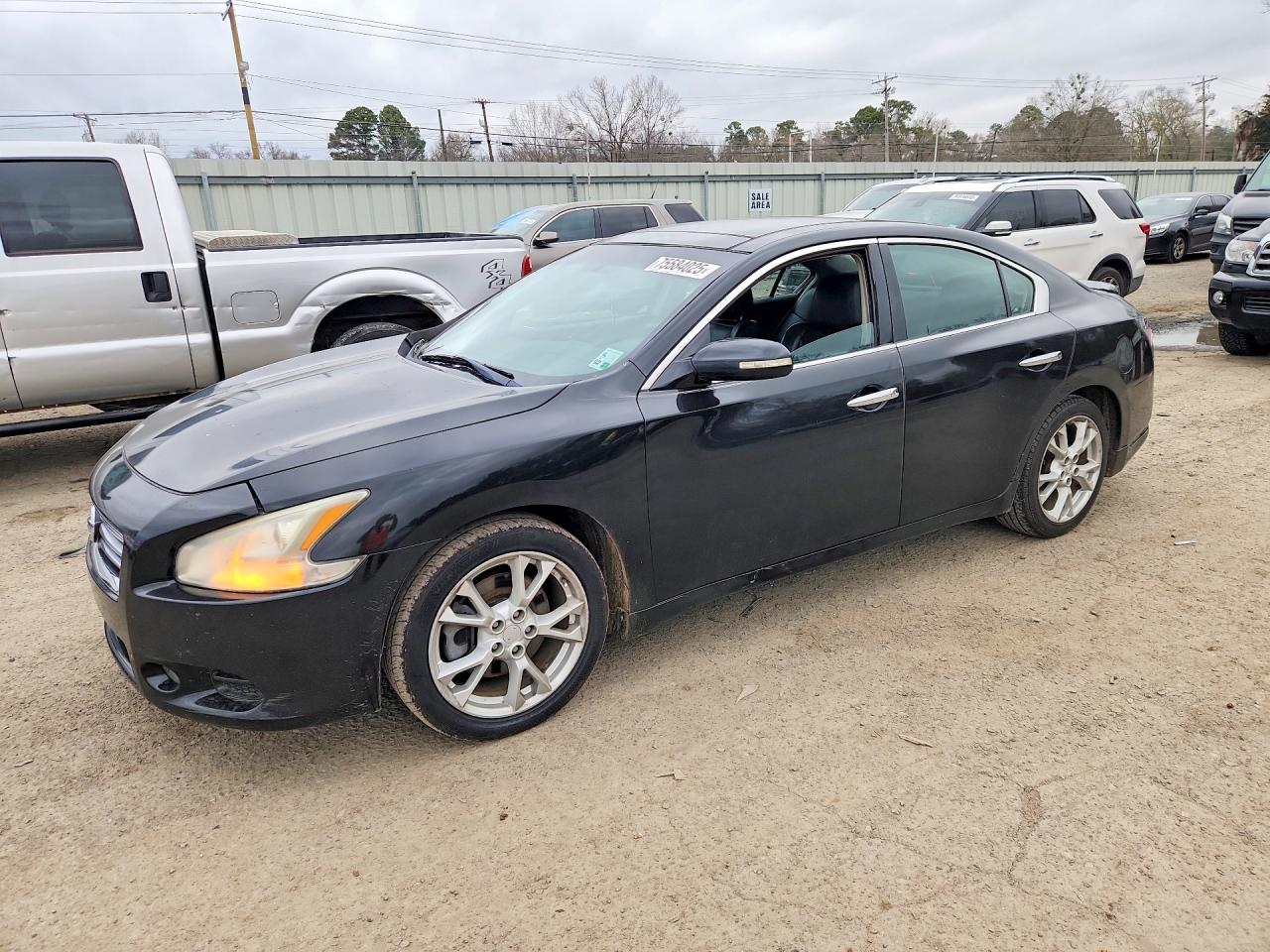 NISSAN MAXIMA 2012