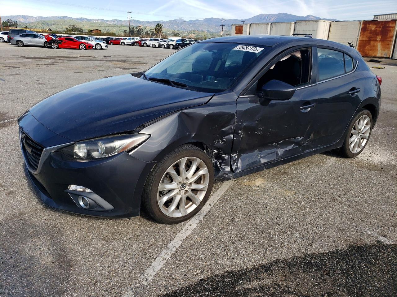 MAZDA 3 2015