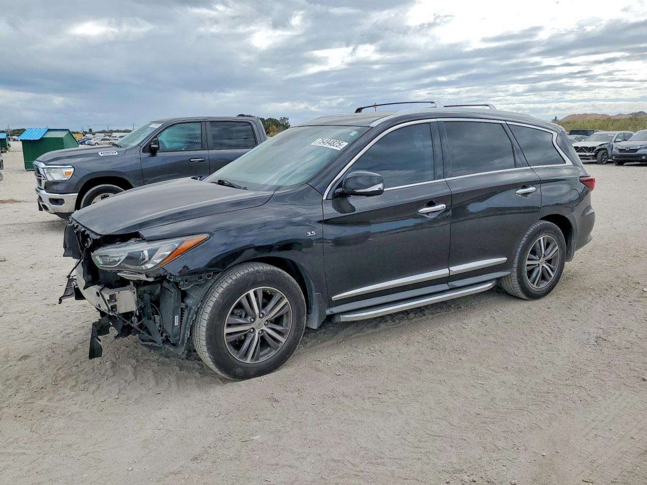 INFINITI QX60 2019