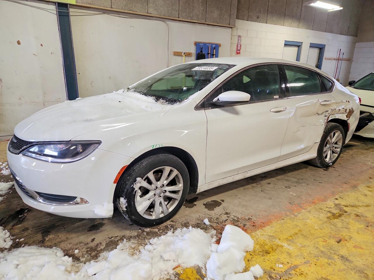 CHRYSLER 200 2015