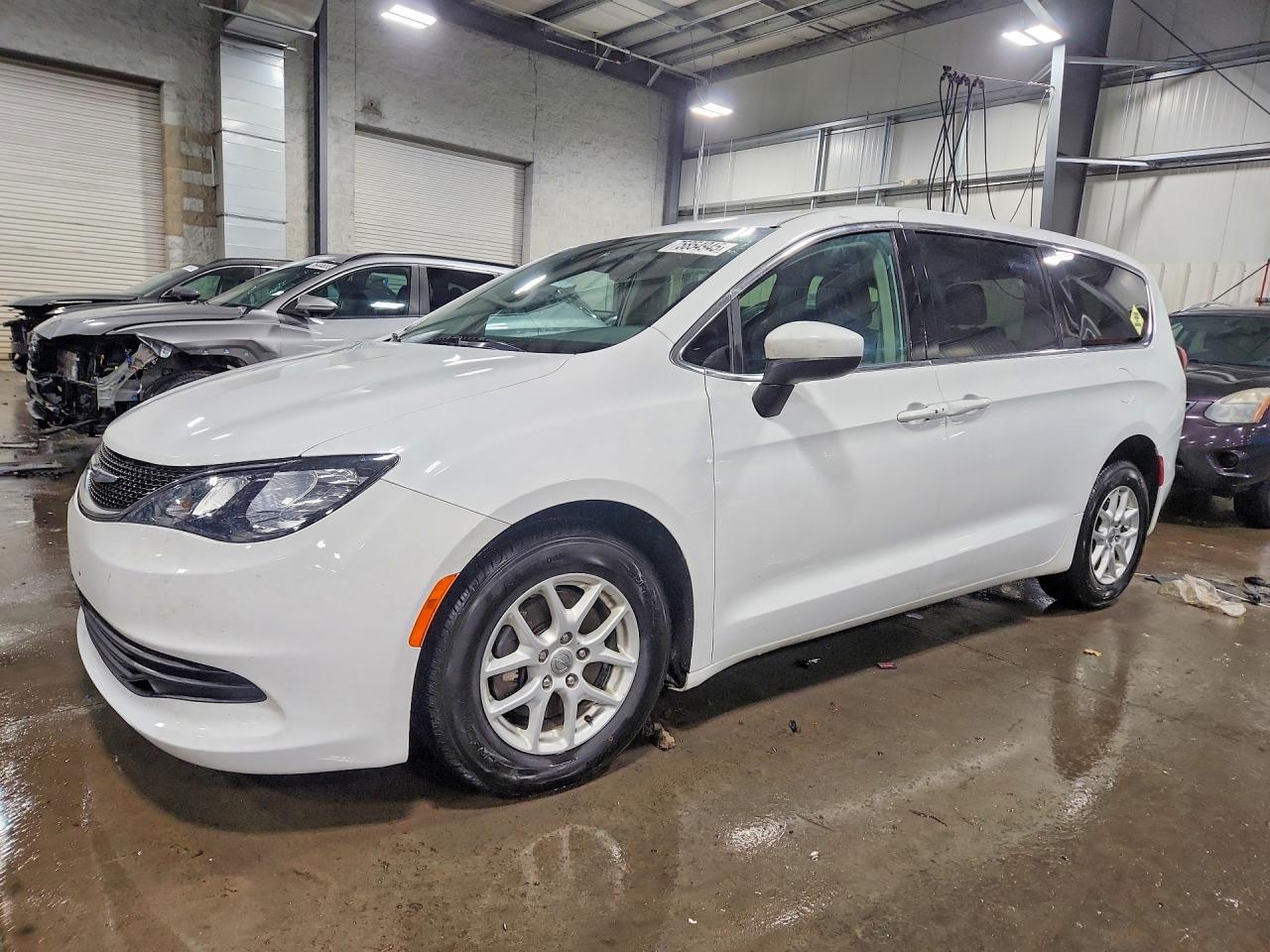 CHRYSLER PACIFICA 2017
