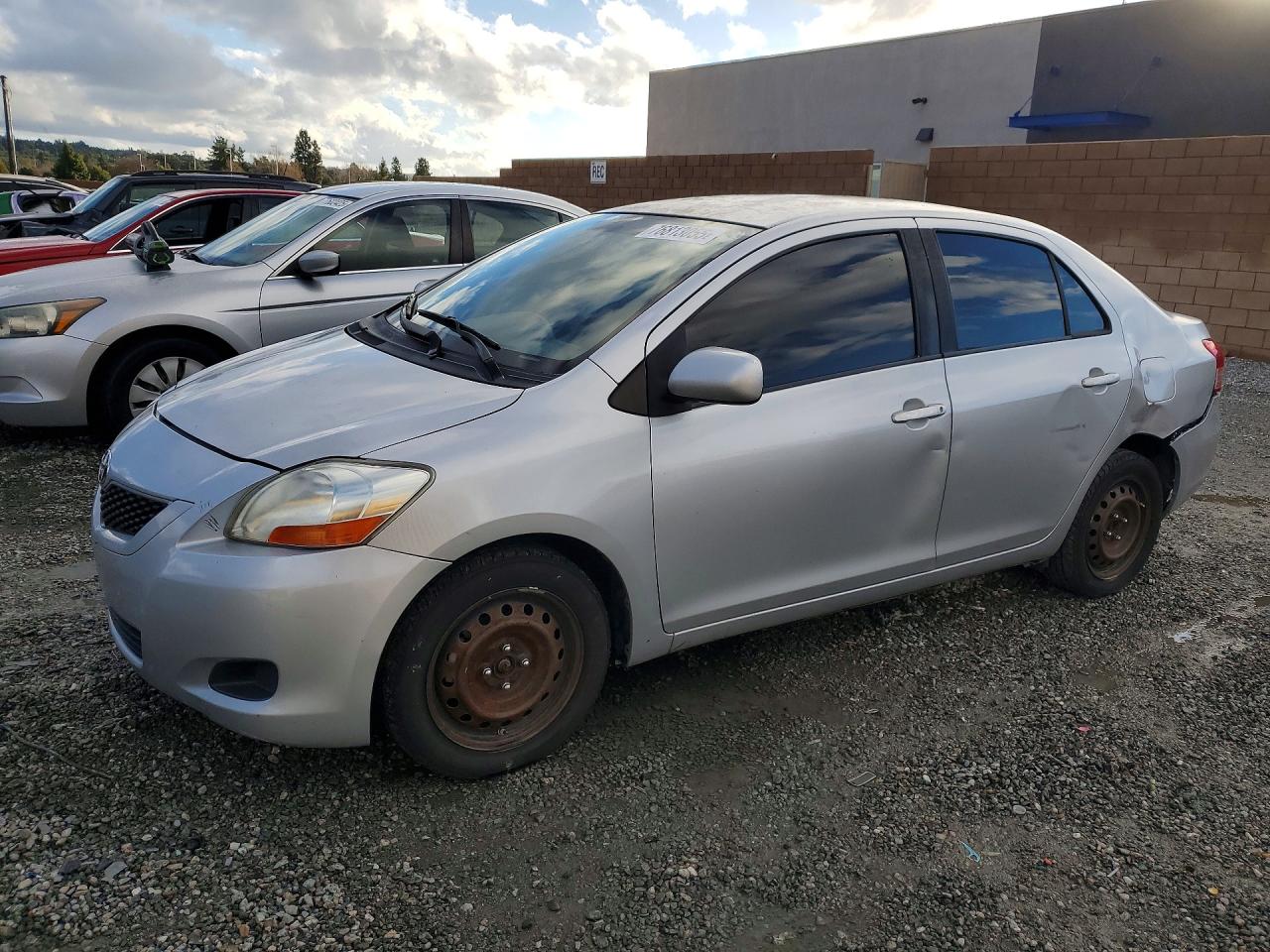 TOYOTA YARIS 2010