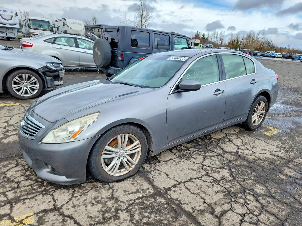 INFINITI G37 2013