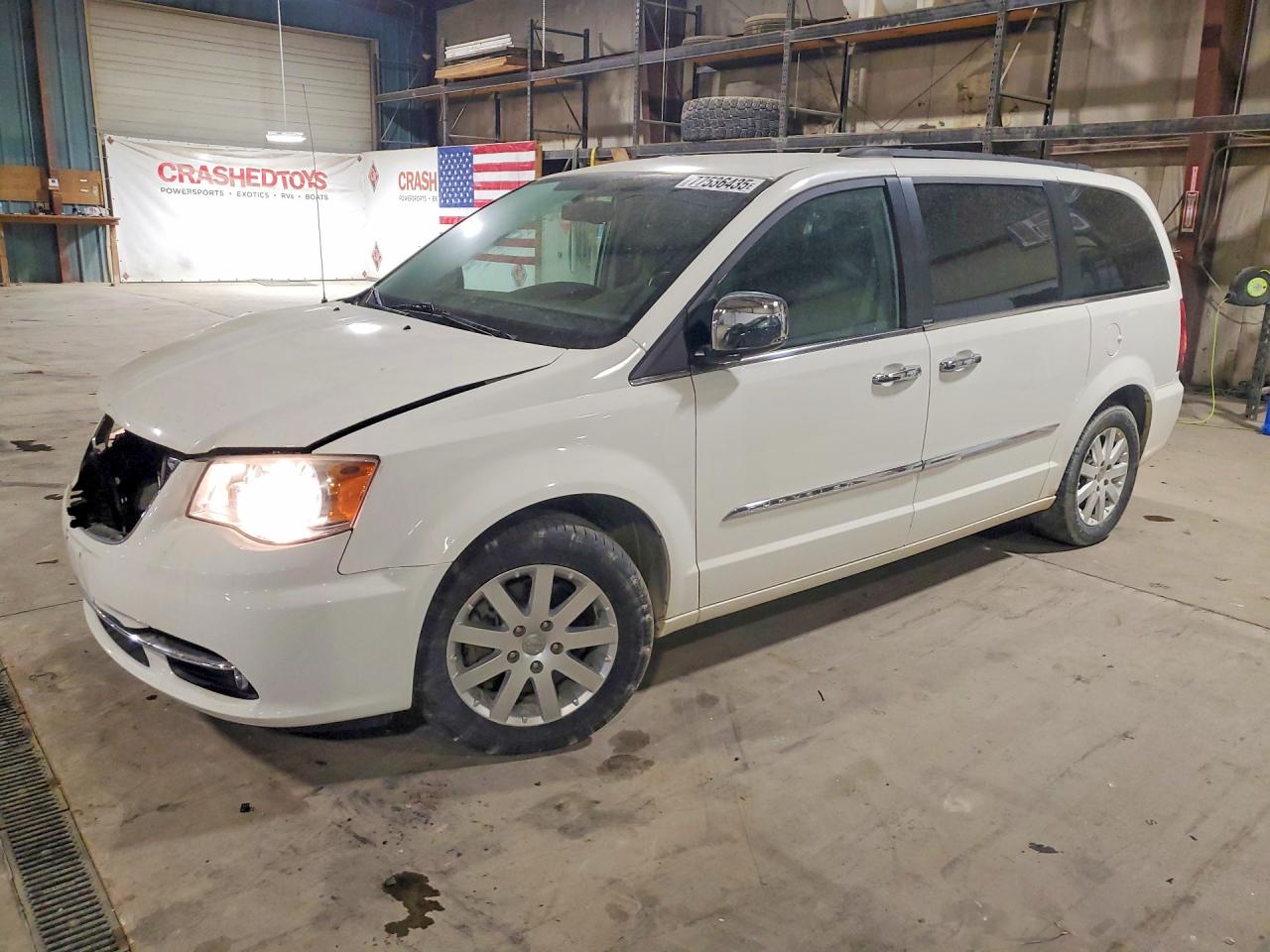 CHRYSLER TOWN & COUNTRY 2012