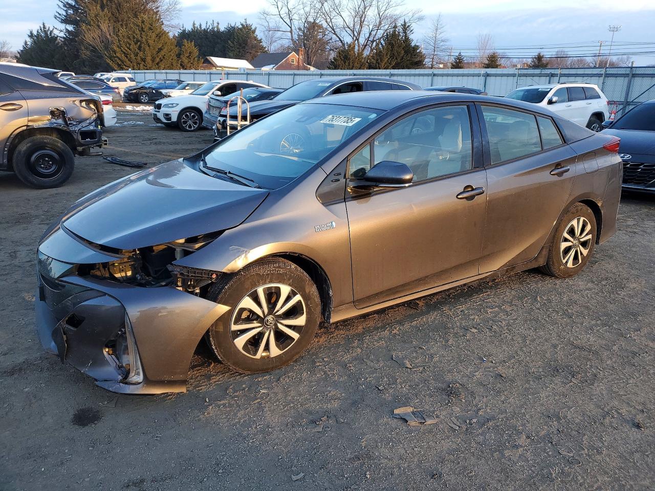 TOYOTA PRIUS PRIME 2017