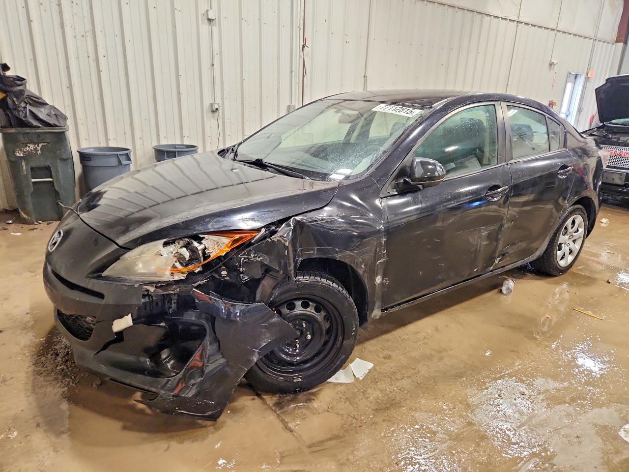 MAZDA 3 2013