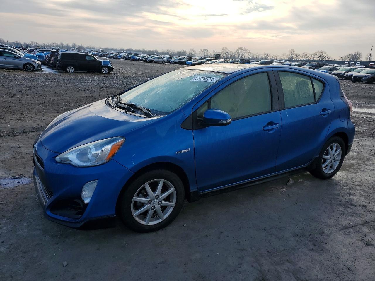 TOYOTA PRIUS C 2017