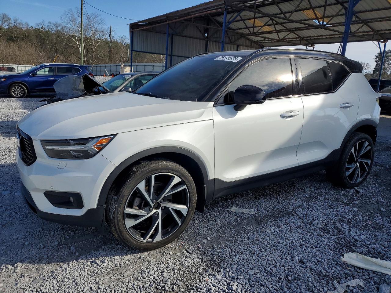 VOLVO XC40 2020