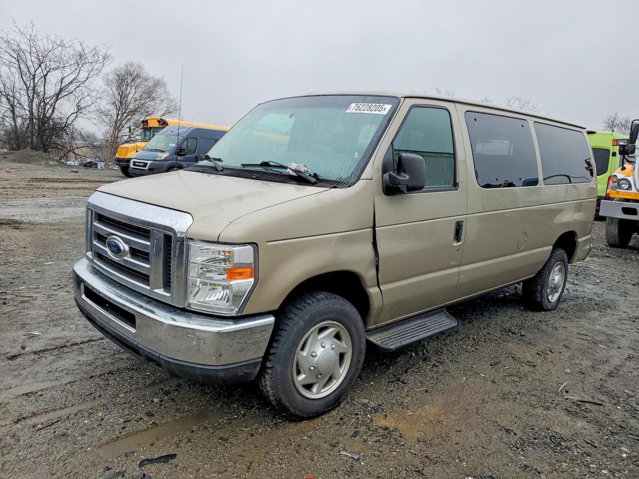 FORD ECONOLINE 2011