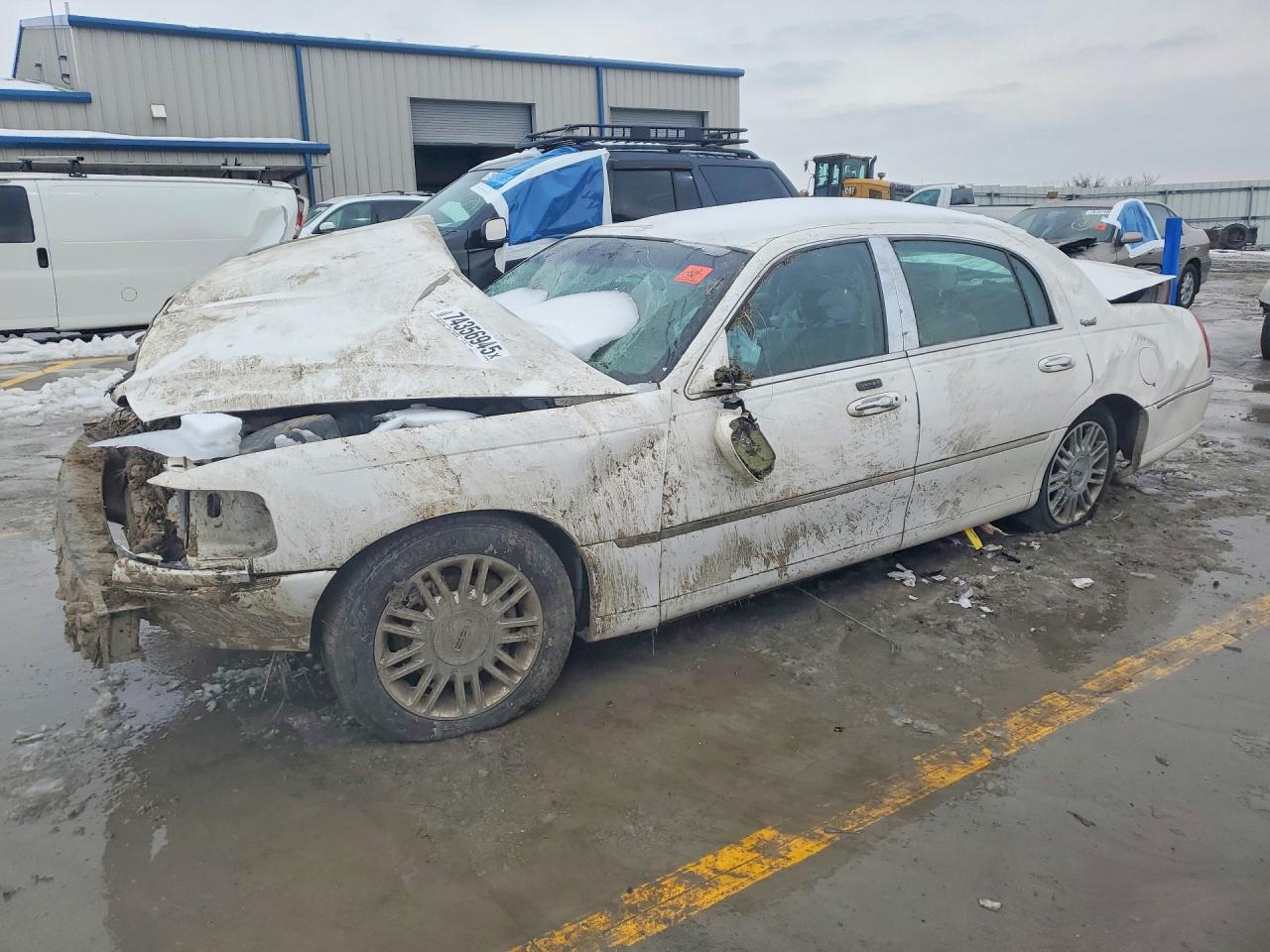 LINCOLN TOWN CAR 2010