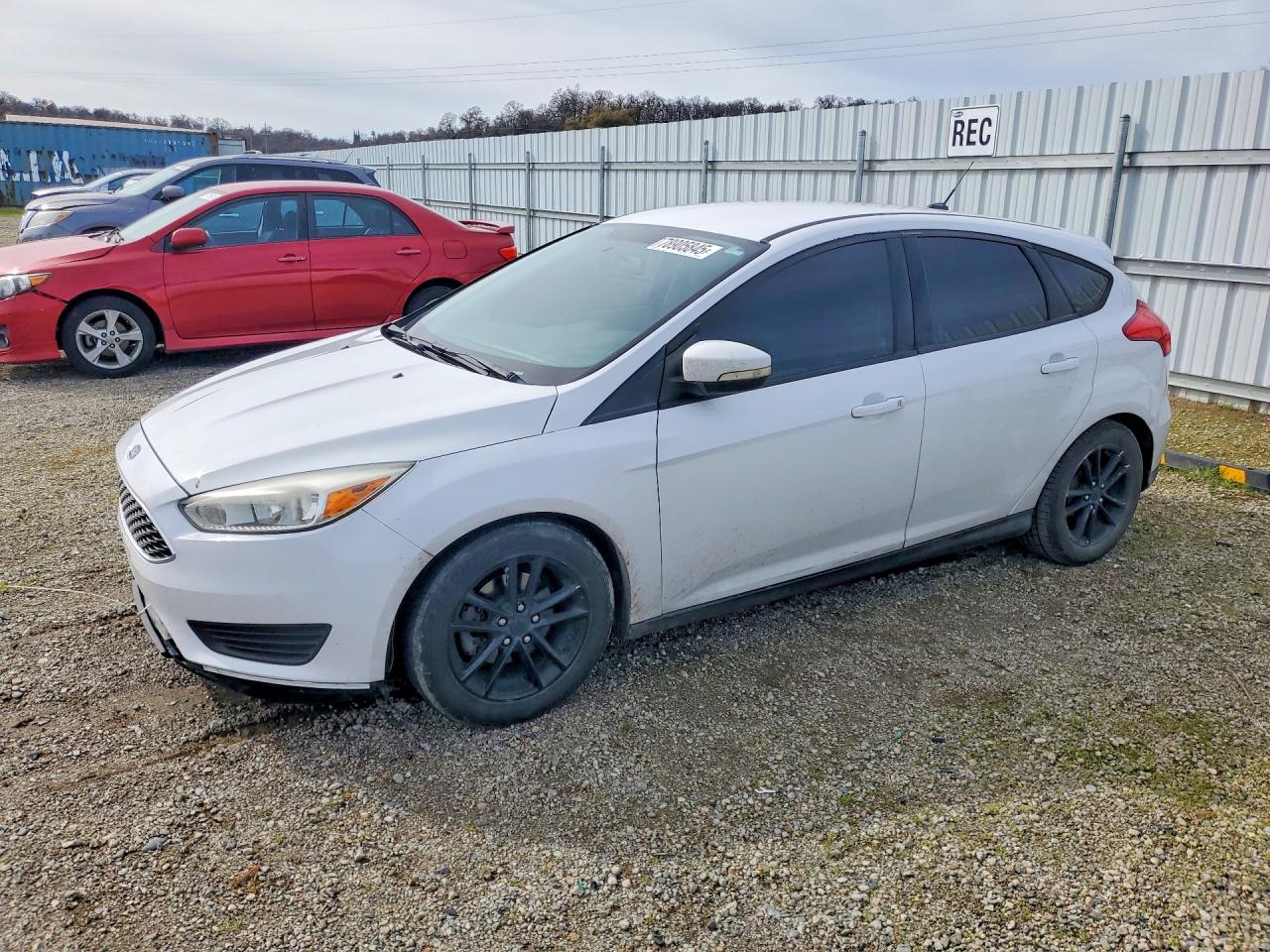 FORD FOCUS 2015