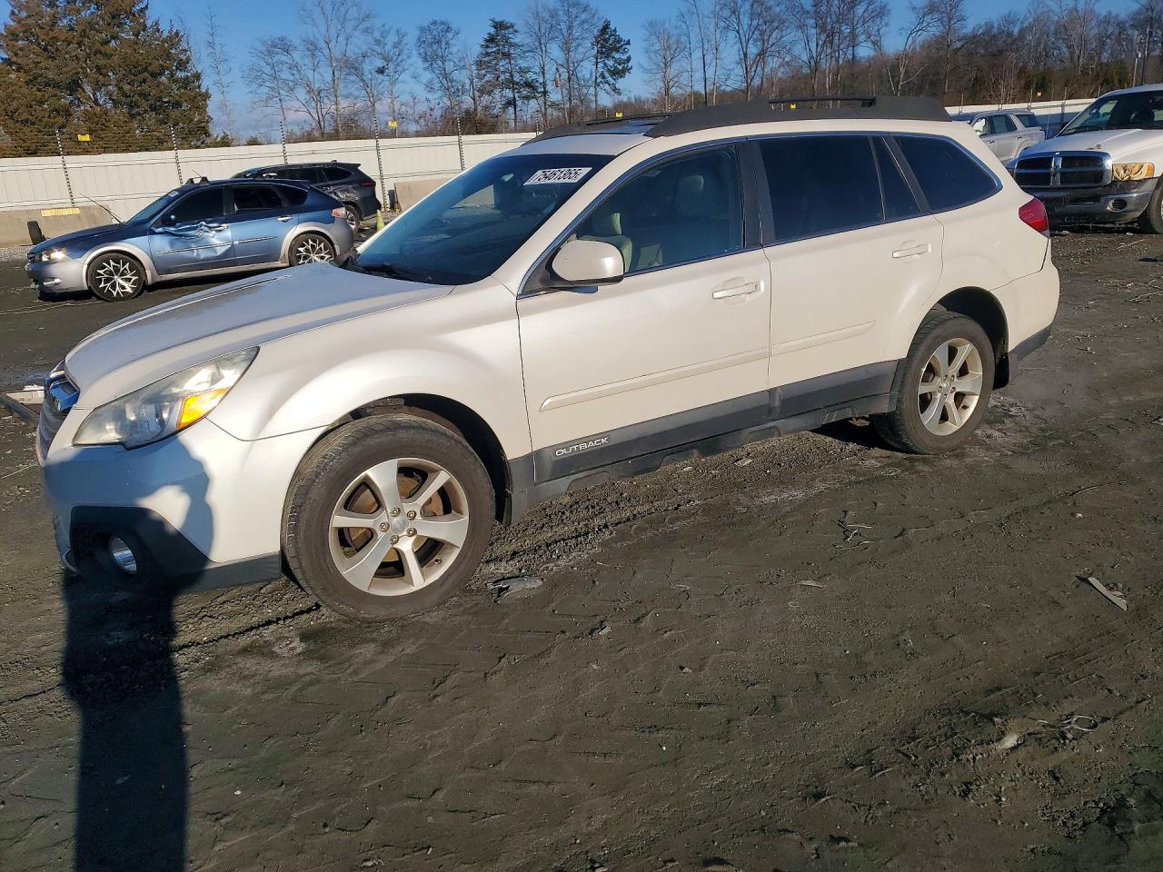 SUBARU OUTBACK 2013
