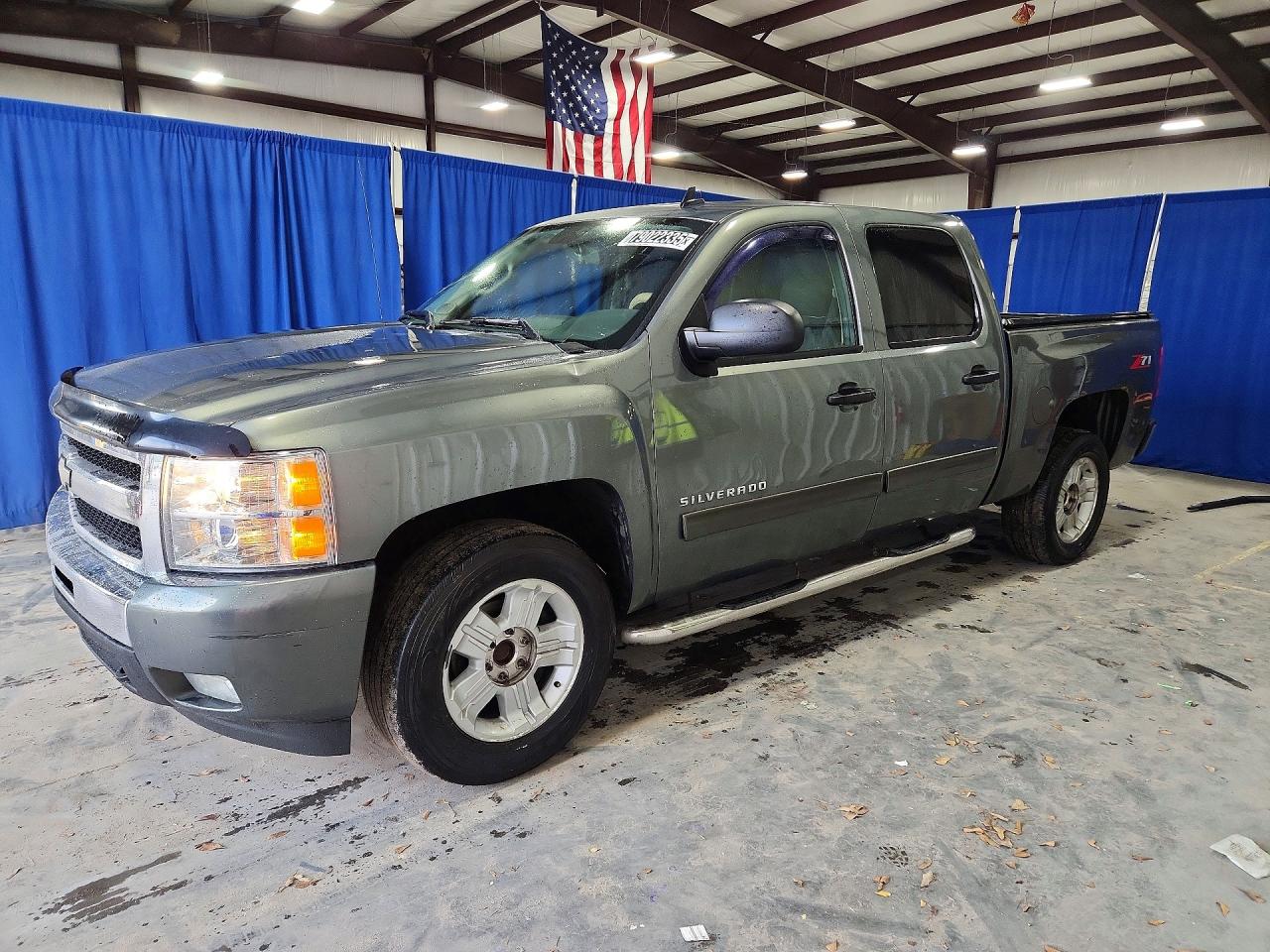 CHEVROLET SILVERADO 2011