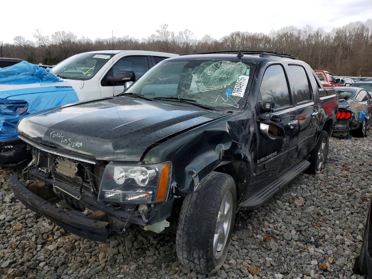 CHEVROLET AVALANCHE 2013