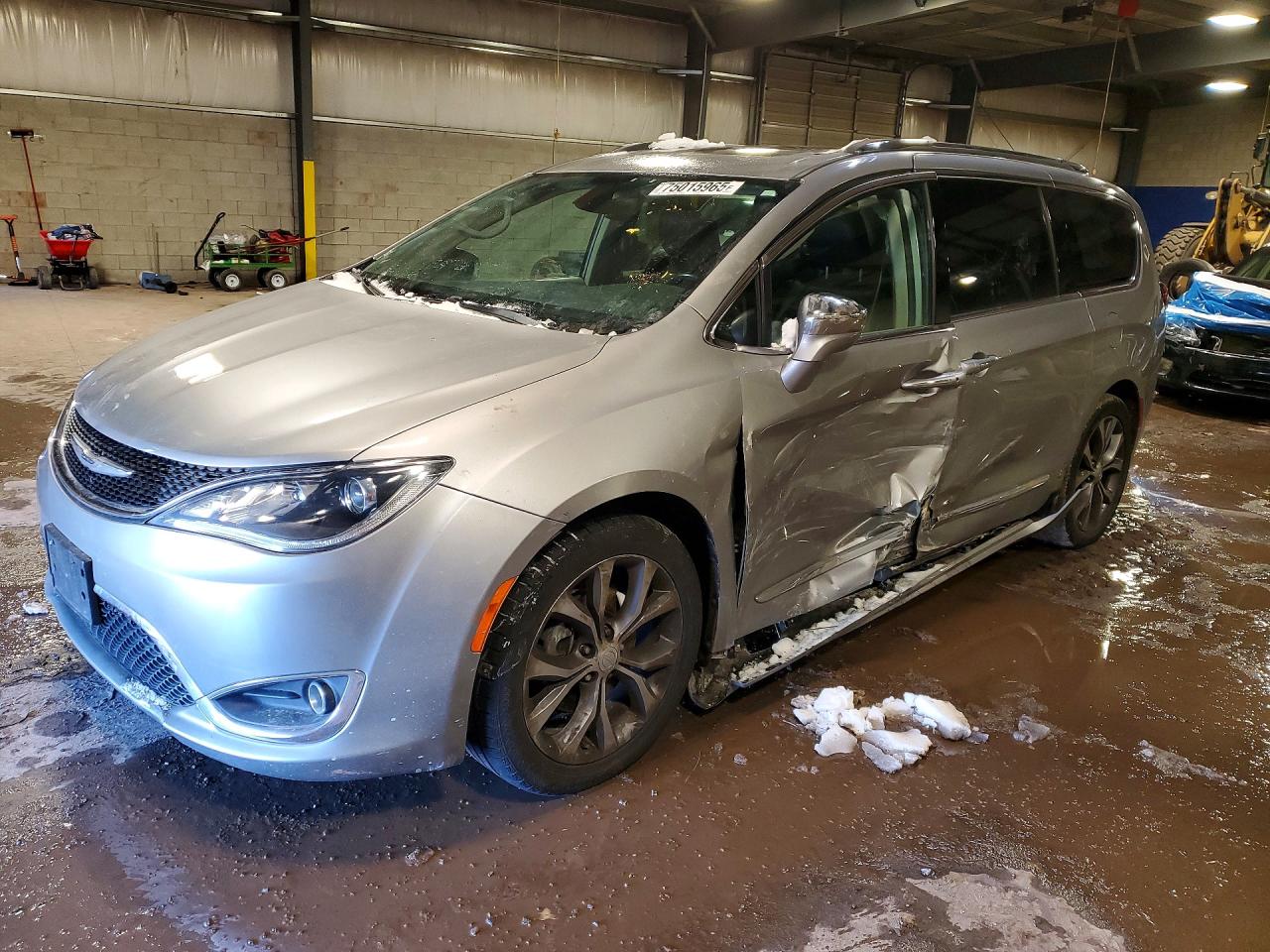CHRYSLER PACIFICA 2017