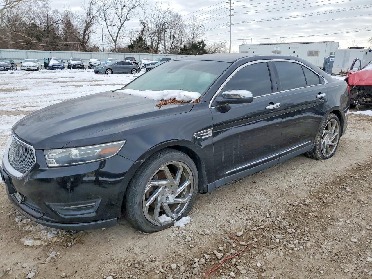 FORD TAURUS 2017