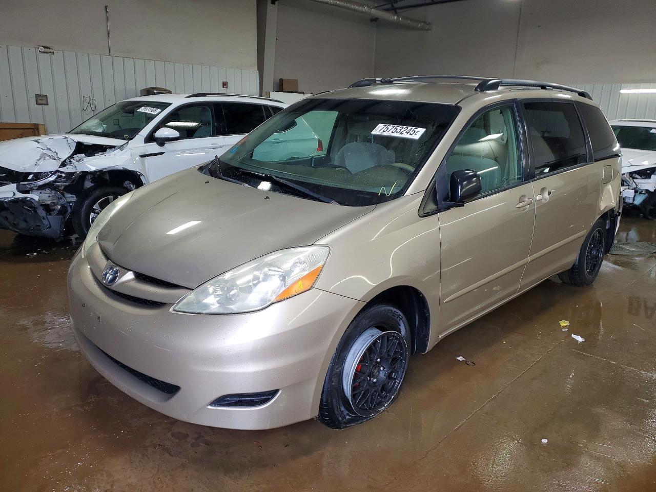 TOYOTA SIENNA 2006
