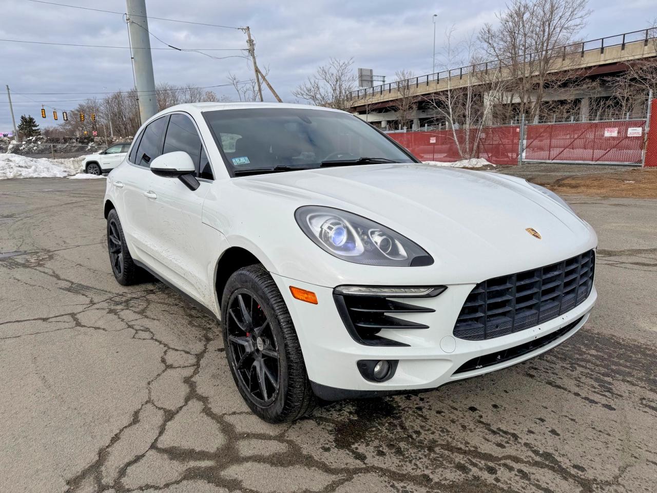 PORSCHE MACAN 2016
