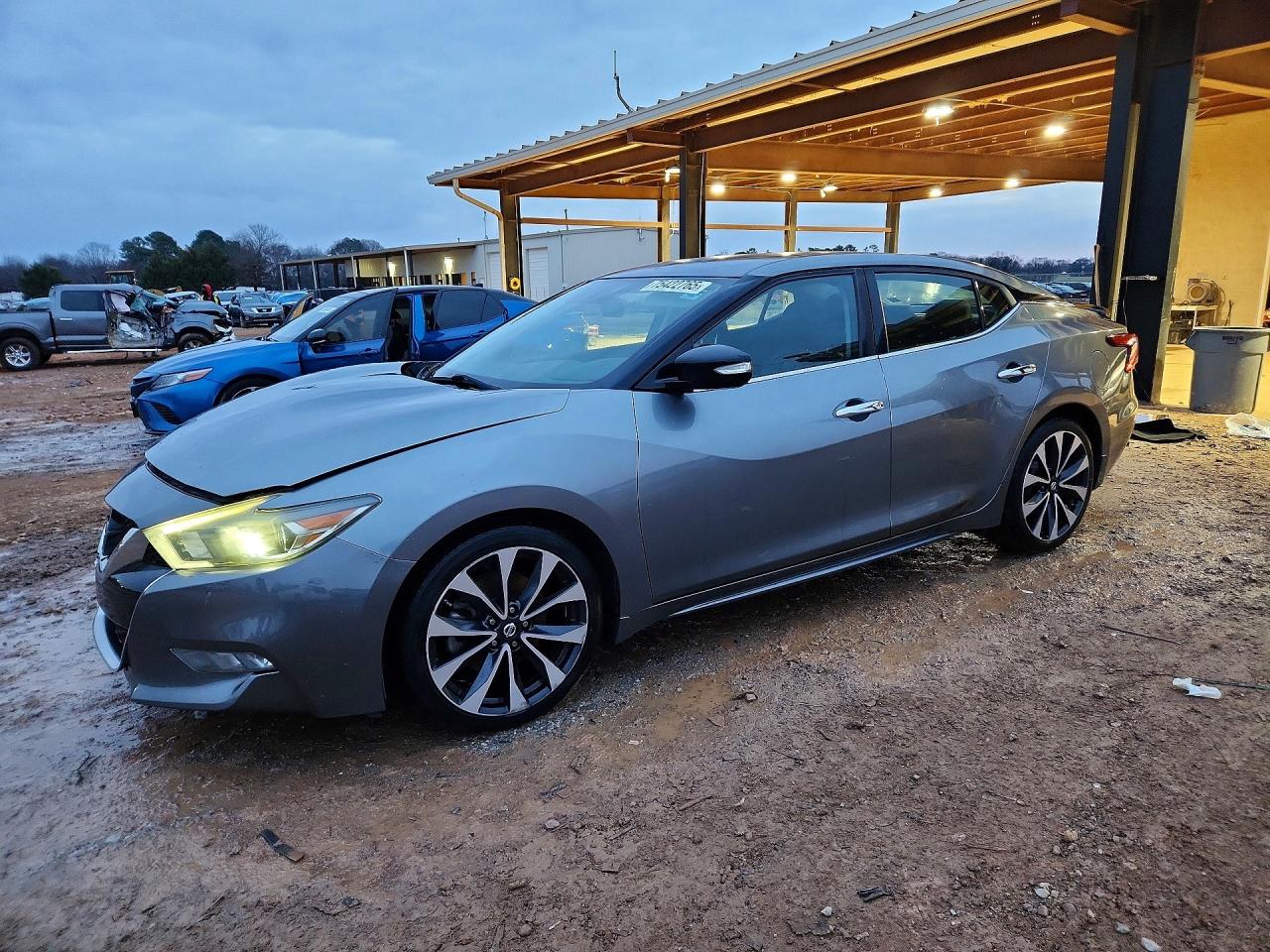 NISSAN MAXIMA 2016