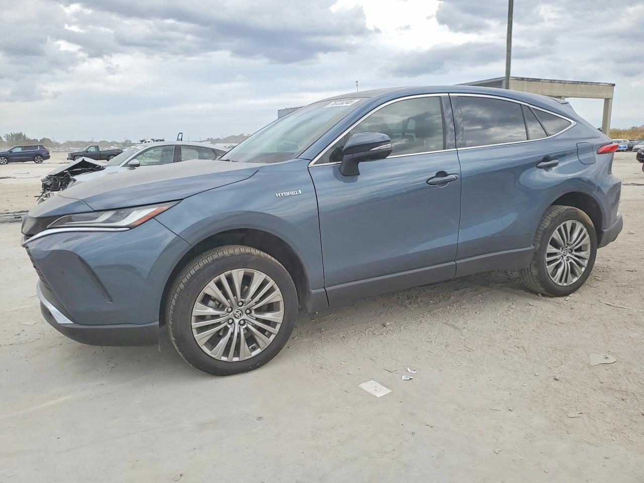 TOYOTA VENZA 2021